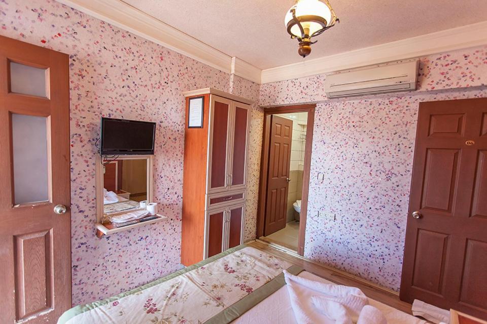Mevsim Otel อัคยาคา ภายนอก รูปภาพ